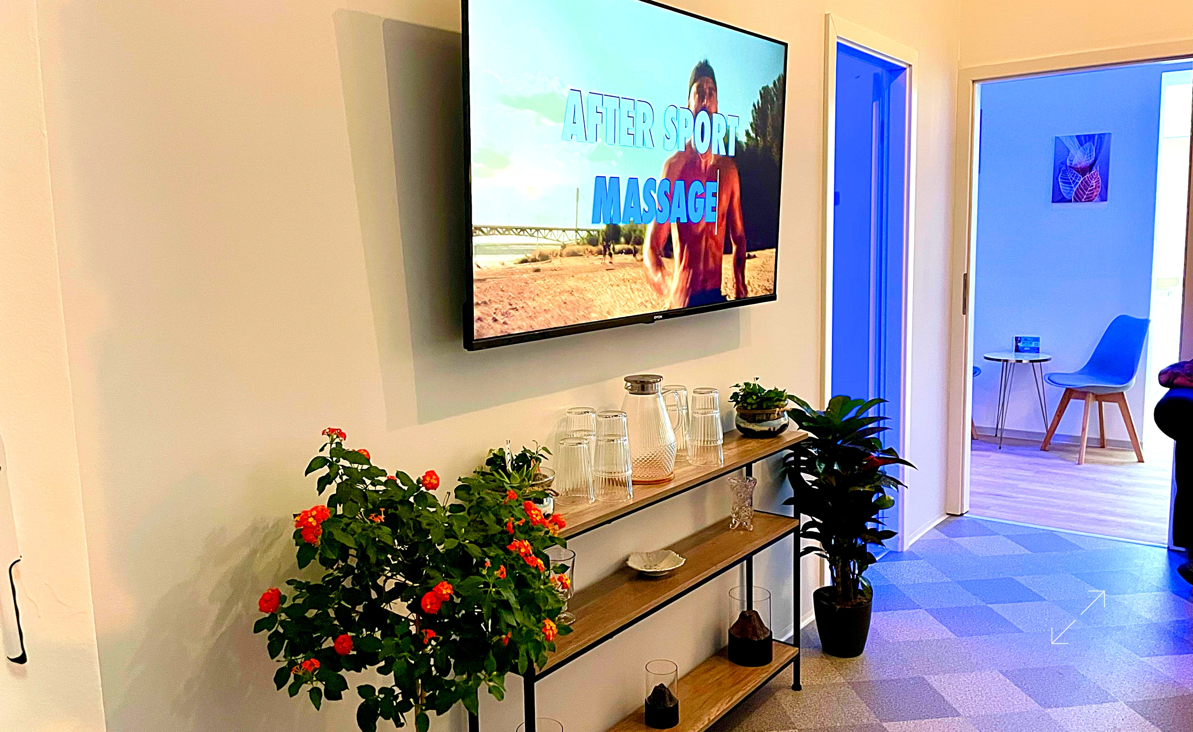 Ein heller und moderner Behandlungsraum im Medical Relax
