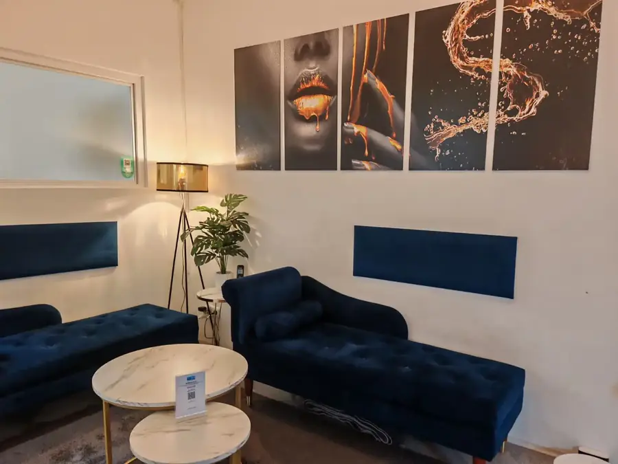 Professional practice rooms on Milastraße